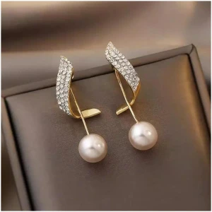 Avr Jewels Korean Beautiful Pearl Wing Stud Earrings 2 Pcs