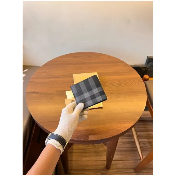 Burberry Leather Wallet With OG Box, Cards, Dustbag, For Men (SW966)
