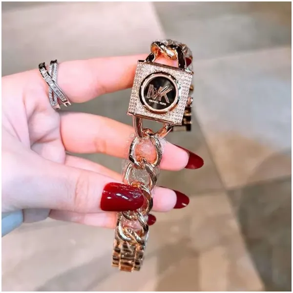 Michael Kors Watch Lennox For Women (SW720)