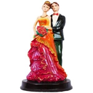 Handcrafted Loving Married Couple Statue Showpiece