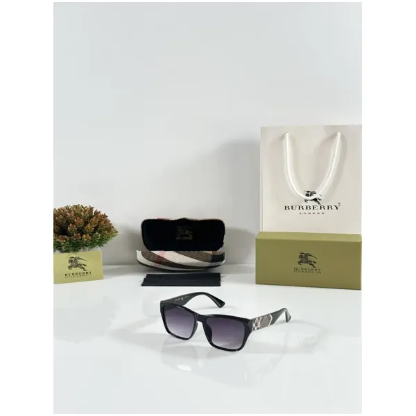 Stylish Burberry Sunglasses With Original Kit (SZ194)