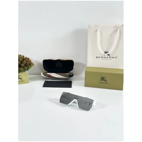 Stylish Burberry Sunglasses With Original Kit (SZ198) (Copy) - Image 2