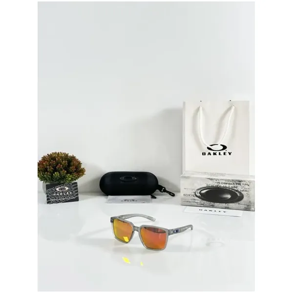 Stylish Oakley Sunglasses With Original Kit (SZ113)