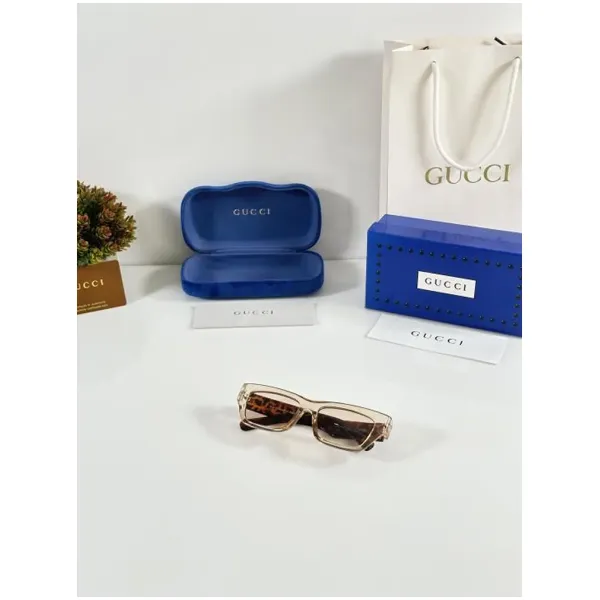 Stylish Gucci Sunglasses With Original Kit (SZ104) - Image 2