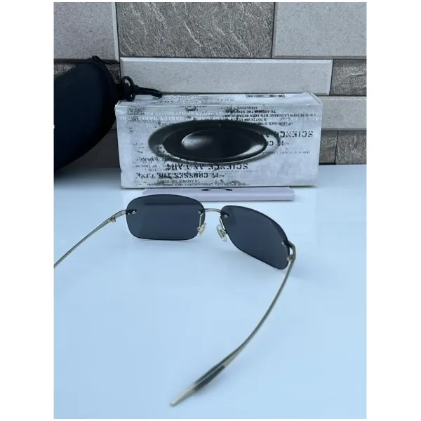 Stylish Oakley Sunglasses Silver Black (ETS27) - Image 3
