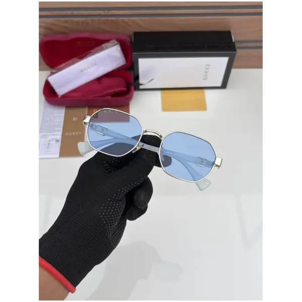 Stylish Gucci Sunglasses Silver Black (ETS35) - Image 2
