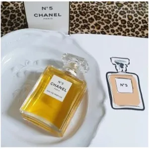 Chanel N5 Paris Perfume